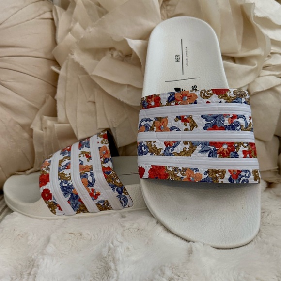 Adidas Women’s Floral Slide Sandals - White and Multicolor Size 7 - Picture 1 of 9